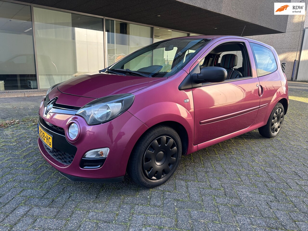 Renault Twingo - 1.2 16V Authentique bj 5-2012 apk 12-2026 - AutoWereld.nl