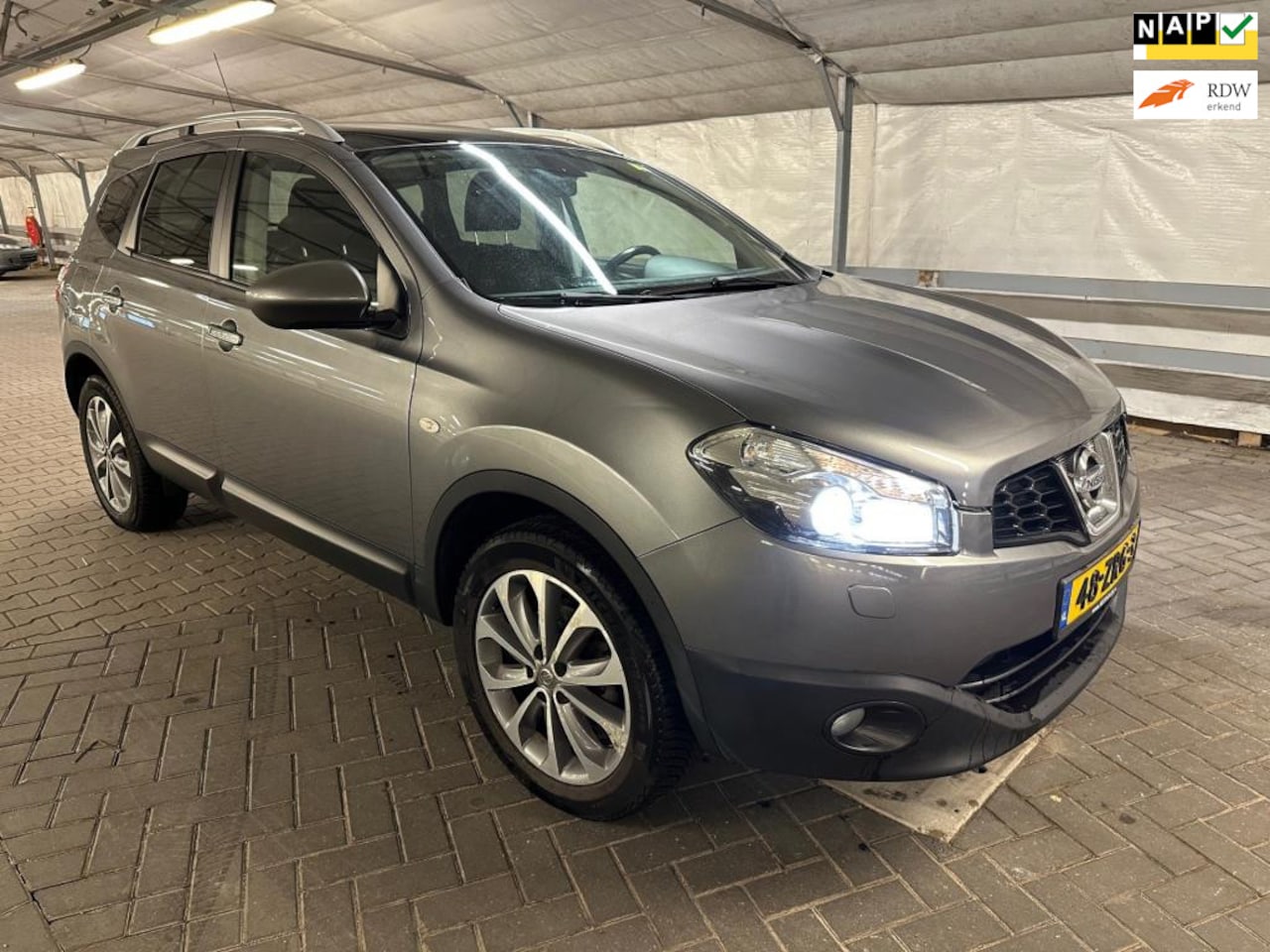 Nissan Qashqai+2 - 2.0 Tekna NAVI CAMERA LEER PANO - AutoWereld.nl
