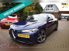 Alfa Romeo Giulia - 2.0T Super AUTOM /AIRCO-ECC/CARPLAY/ADAP CRUISE/NAVI/CAMERA/LEDER/NL-AUTO/PDC V+A/XENON/LM