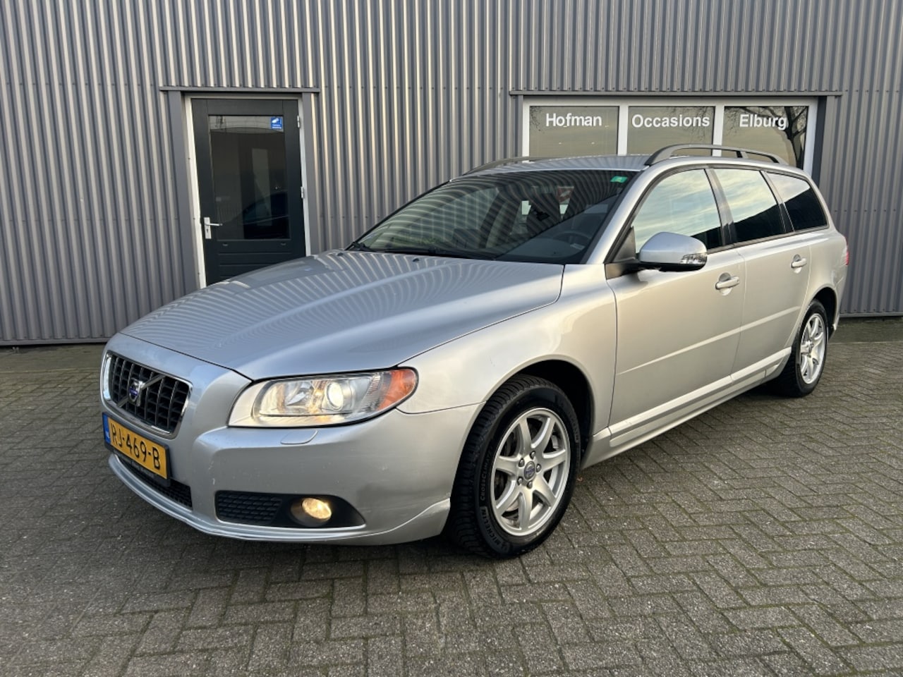 Volvo V70 - 2.5T AUT LPG G3 Summum PDC NAVI APK! - AutoWereld.nl