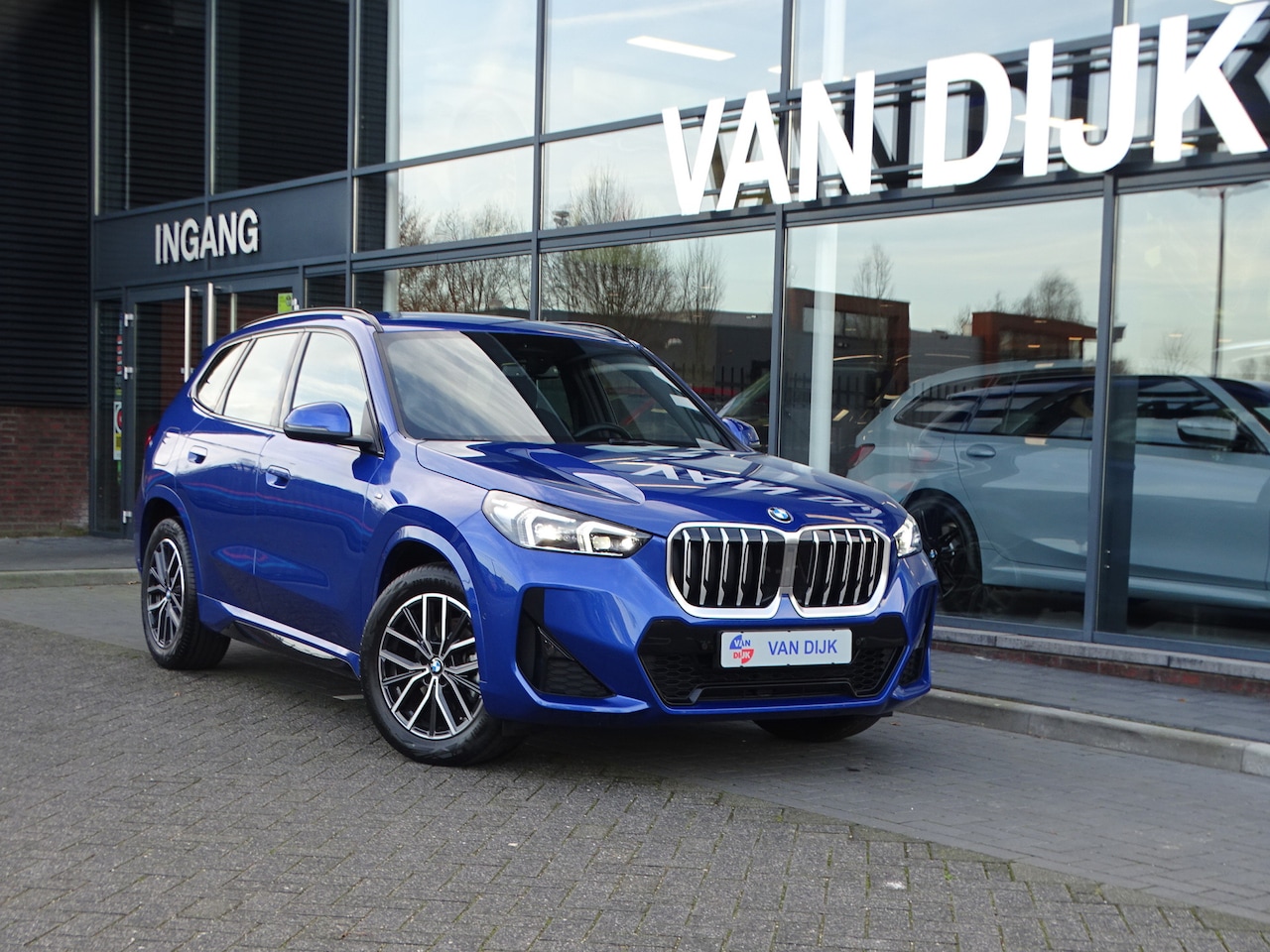 BMW X1 - sDrive18i M Sportpakket Premium-Pack Ada.Led Navigatie Camera Keyless-entry 18"LM Velgen - AutoWereld.nl