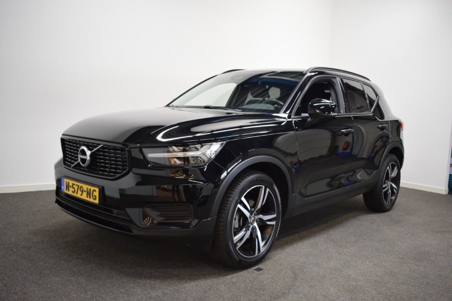 Volvo XC40 - 54000km T3 164pk AUT8 BNS Pro Navi/ Stuur en Stoelverw./ DAB/ Camera - AutoWereld.nl