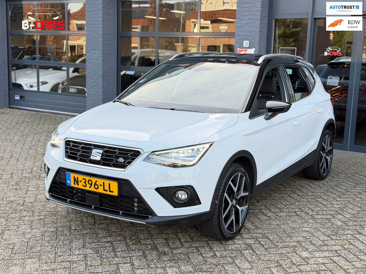 SEAT Arona - 1.0 TSI FR Limited Edition Carplay|Dsg|Navi|Stoelvw|Alcantara|Nap!! - AutoWereld.nl
