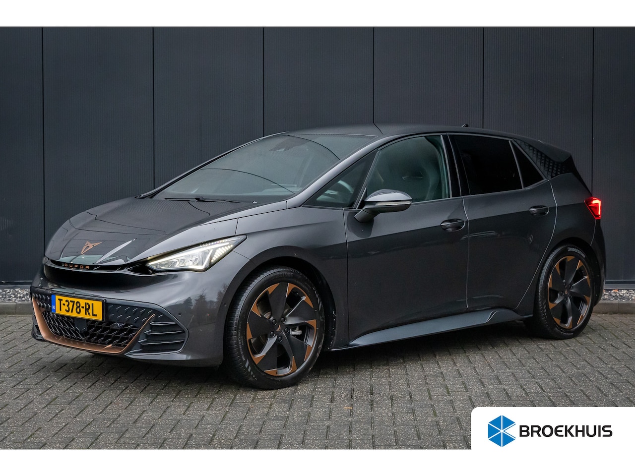 CUPRA Born - Adrenaline 62 kWh | 19'' | Adaptieve cruise | Full LED | Camera | Privacy-glass | Keyless - AutoWereld.nl