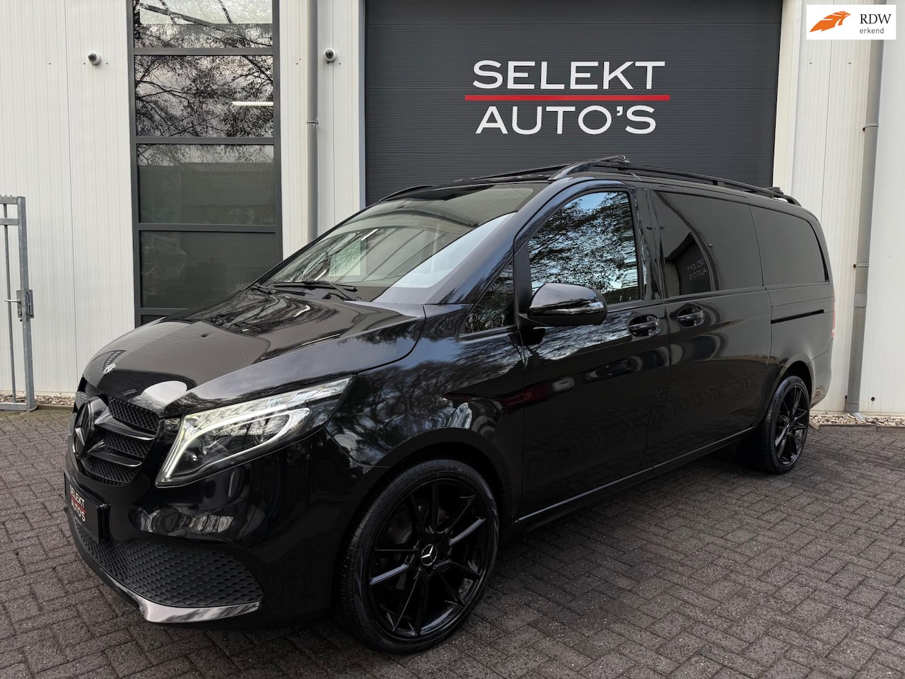 Mercedes-Benz V-klasse - 220d Lang DC Xenon/LED/Leder/Navigatie/Ambiente/Bluetooth/MBUX/Cruise/Climate/Camera/20 In - AutoWereld.nl