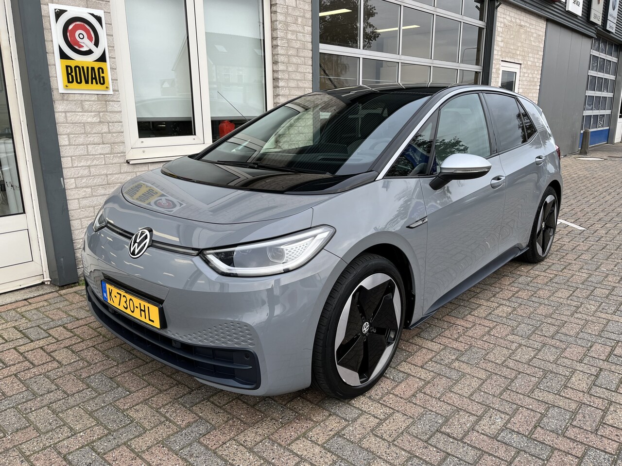 Volkswagen ID.3 - First Max 58 kWh / PANO/ CAMERA/ PARK. SENSOREN/ HEAD-UP DISPLAY/ IQ. LIGHT/ APP CONNECT/ - AutoWereld.nl