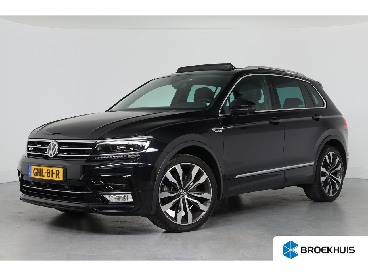 Volkswagen Tiguan - 2.0 TSI 4Motion Highline | R-line Pakket | Open Dak | Vitrual | Navi | Clima | Dynaudio | - AutoWereld.nl