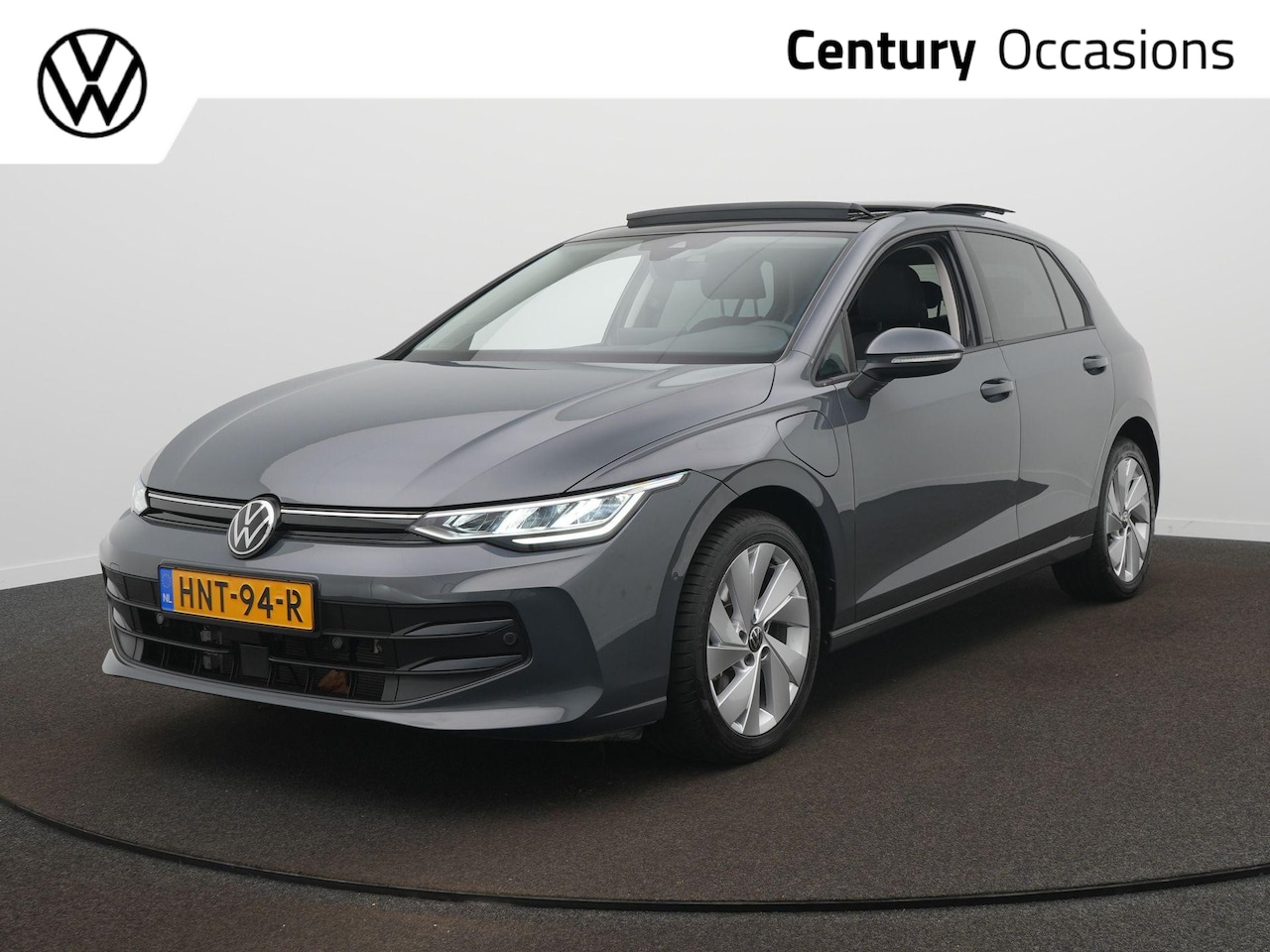 Volkswagen Golf - 1.5 eHybrid Life Edition Apple Carplay/Android Auto - Panoramadak - Camera -ACC - AutoWereld.nl