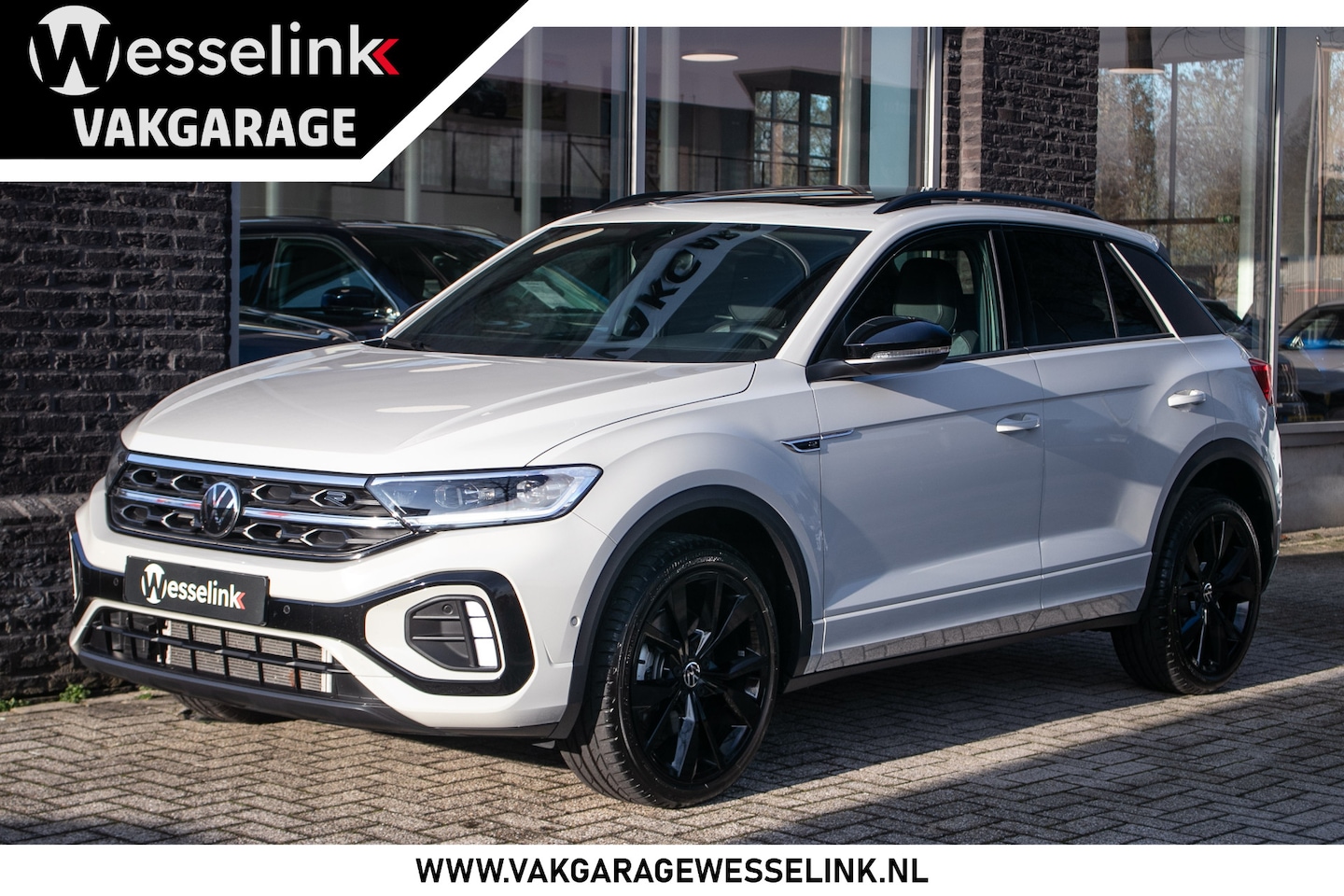 Volkswagen T-Roc - 1.5 TSI R-Line Edition - sportief uitgerust - AutoWereld.nl