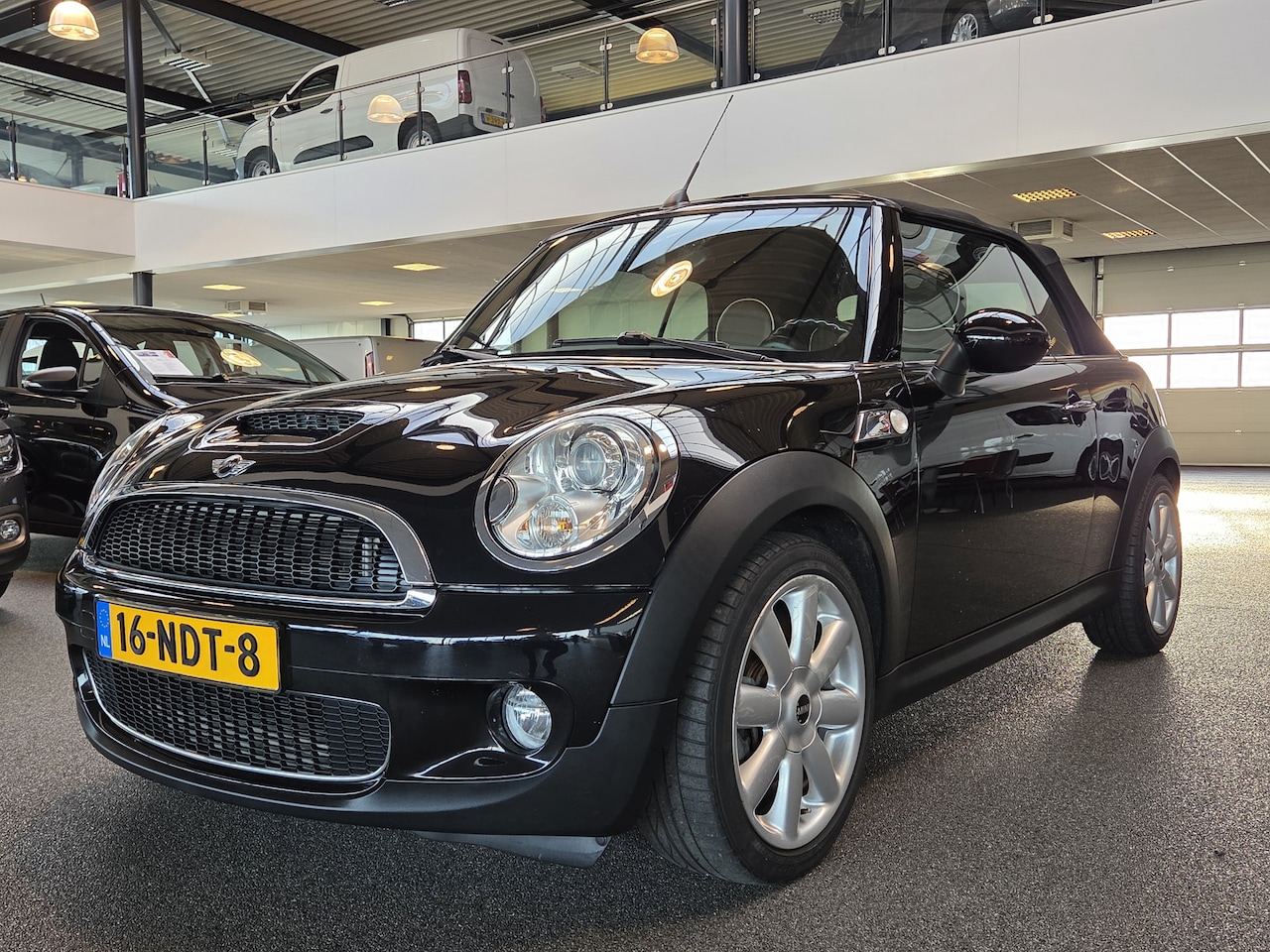 MINI Cabrio - Mini 1.6 Cooper S Chili 1e Eigenaar, Leder, Harman Kardon, Ecc, Etc. Yougtimer - AutoWereld.nl