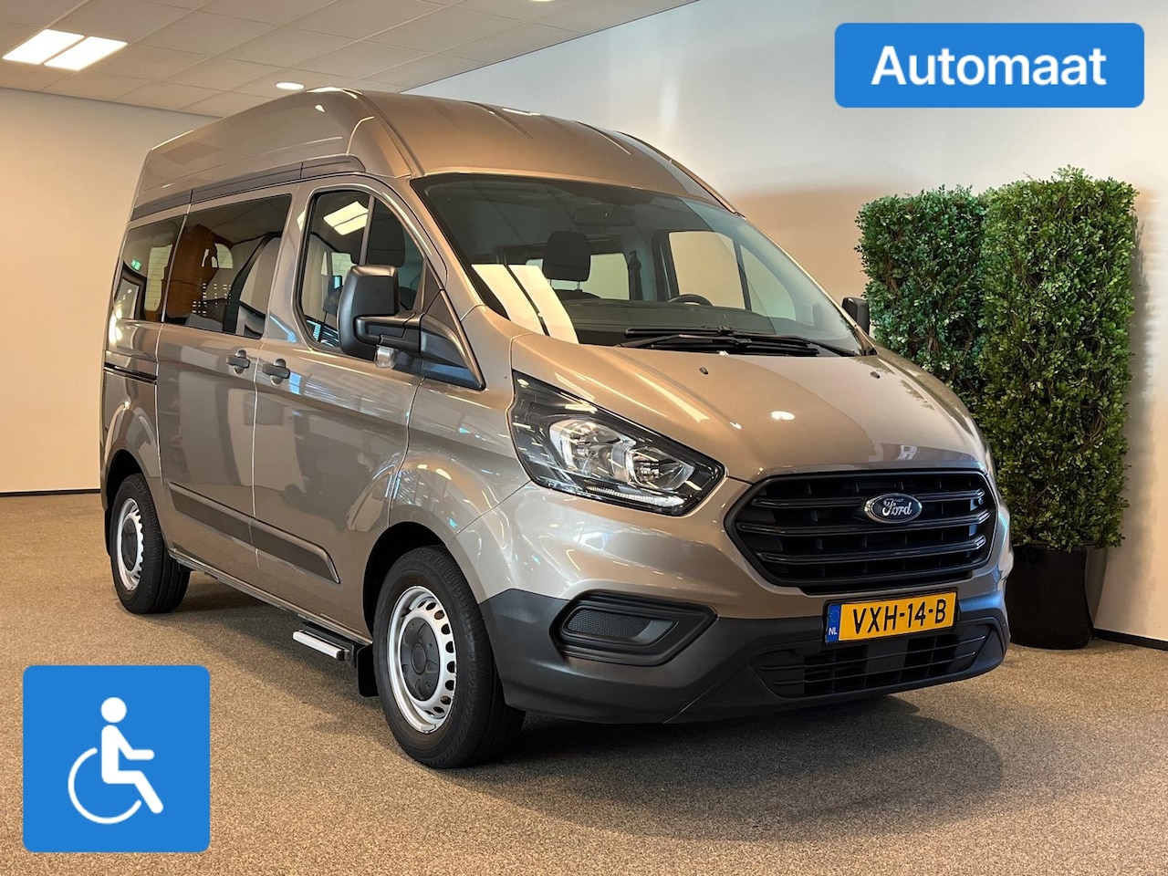 Ford Transit Custom - L1H2 Rolstoelbus (airco) - AutoWereld.nl