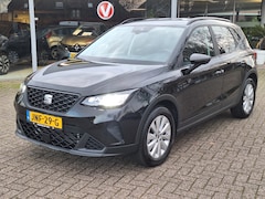 SEAT Arona - 1.0 EcoTSI Style Business Connect Airco/Navigatie/Cruisecontrol/Parkeersensoren/Draadloos