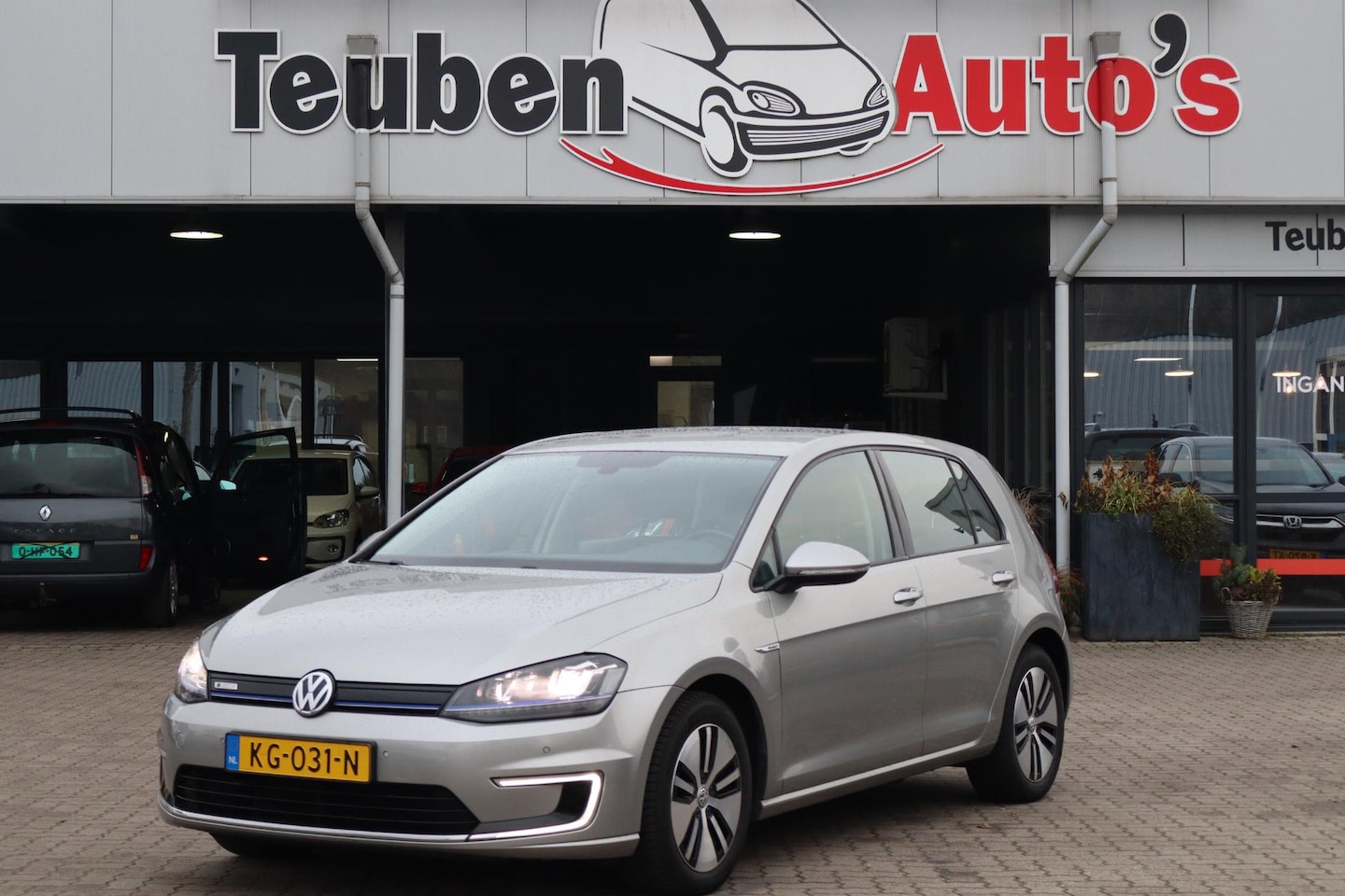 Volkswagen e-Golf - e-Golf SOH 83%, Navigatie, Climate control, Apple Carplay, Cruise control - AutoWereld.nl