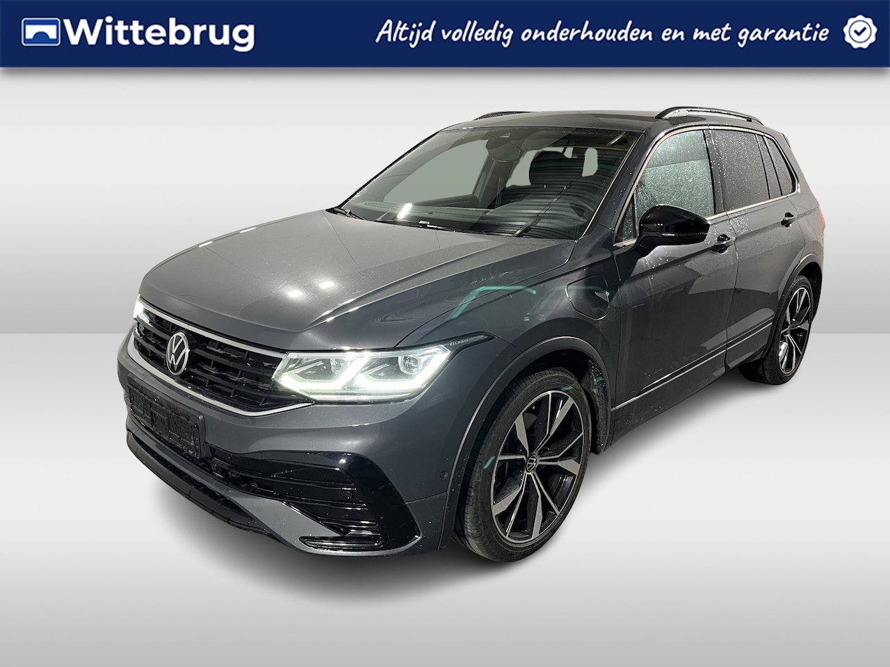 Volkswagen Tiguan - 1.4 TSI eHybrid R-Line / AUTOMAAT/ ELEKTR. TREKHAAK/ 2X R-LINE/ 245PK/ DIGITAL DASH/ MATRI - AutoWereld.nl
