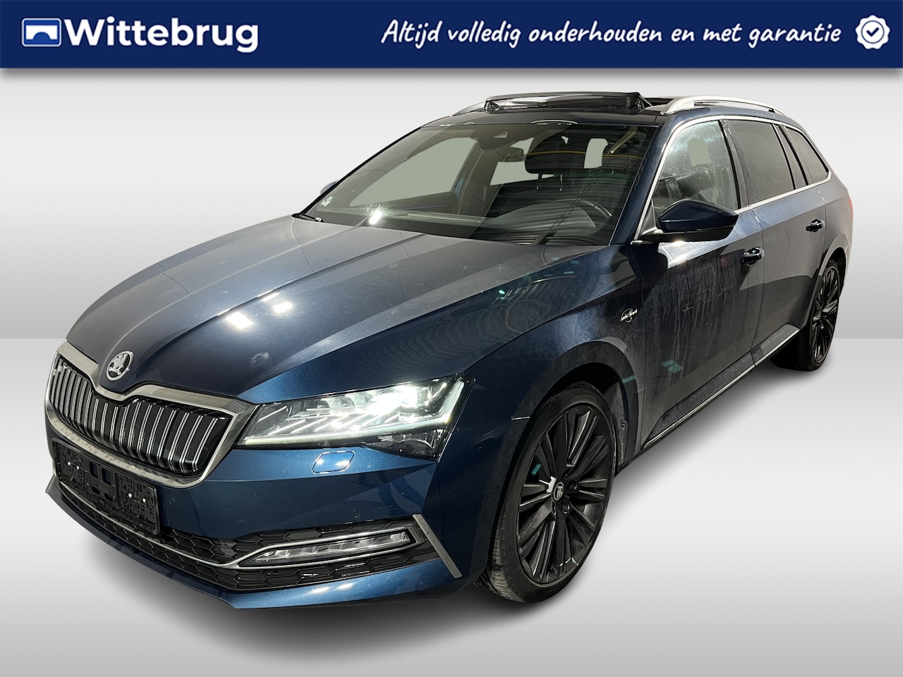 Skoda Superb Combi - 1.4 TSI iV Laurin&Klement / AUTOMAAT/ PANO/ LEDER/ ELEKTR. STOEL/ SMARTLINK/ RIJ-MODI/ PAR - AutoWereld.nl