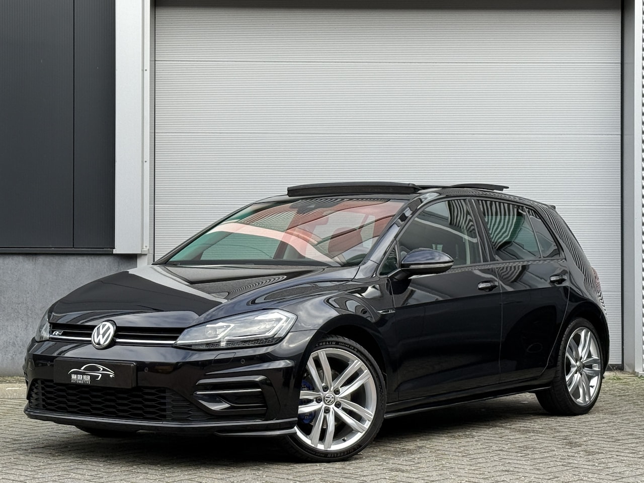 Volkswagen Golf - 1.5 TSI Highline Business R | Apple Carplay | Panoramadak | ACC - AutoWereld.nl