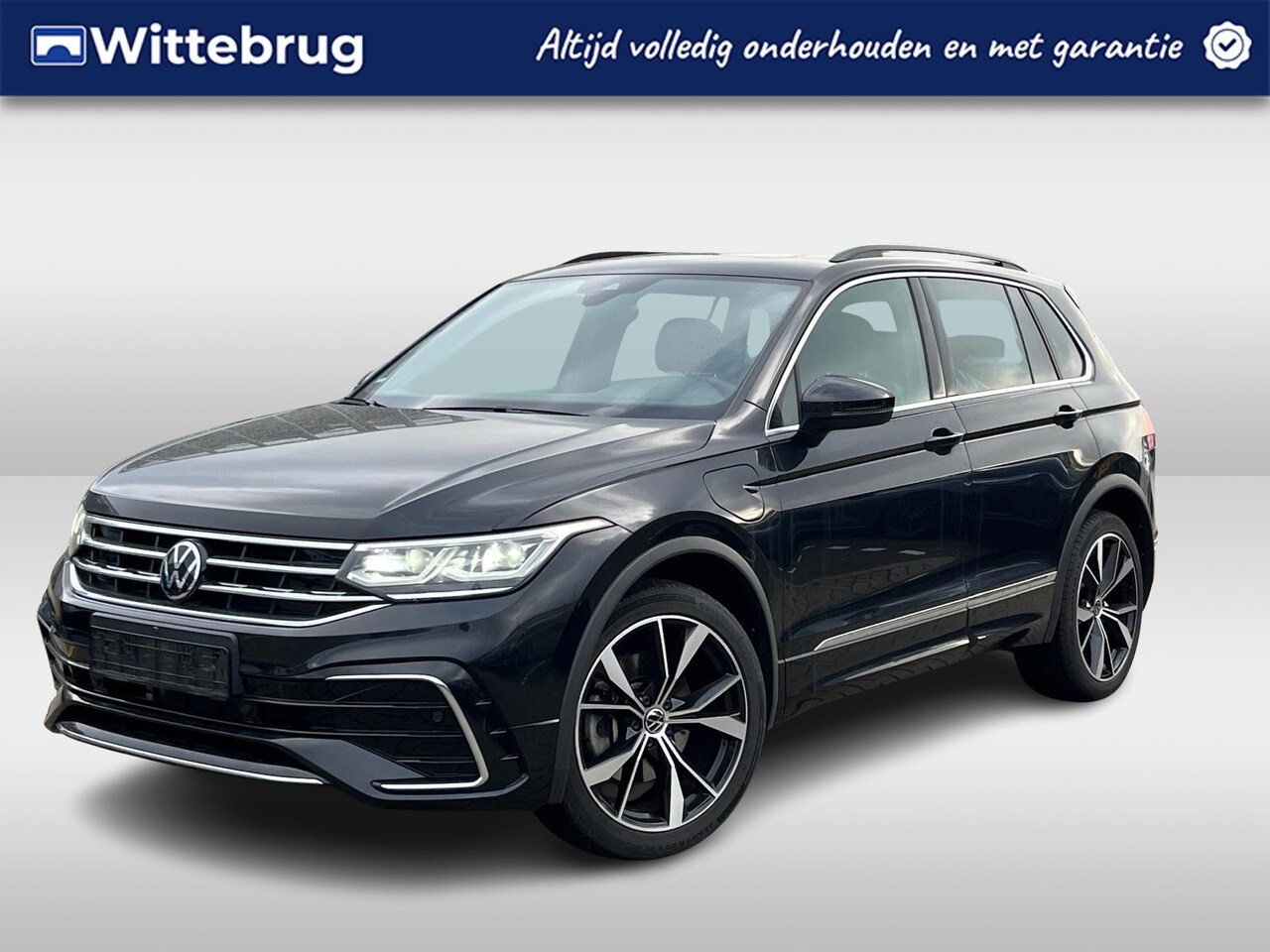 Volkswagen Tiguan - 1.4 TSI DSG eHybrid R-Line Business / Panorama dak / IQ Led / 20'' LMV / 360 camera / Stuu - AutoWereld.nl