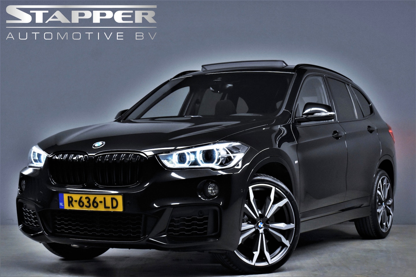 BMW X1 - sDrive20i 192pk Automaat High Executive Pano/Camera/Head-up/Adap.cruise/Navi/Led/Stoelverw - AutoWereld.nl