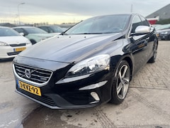 Volvo V40 - 1.6 D2 R-Design NAVIAIRCO