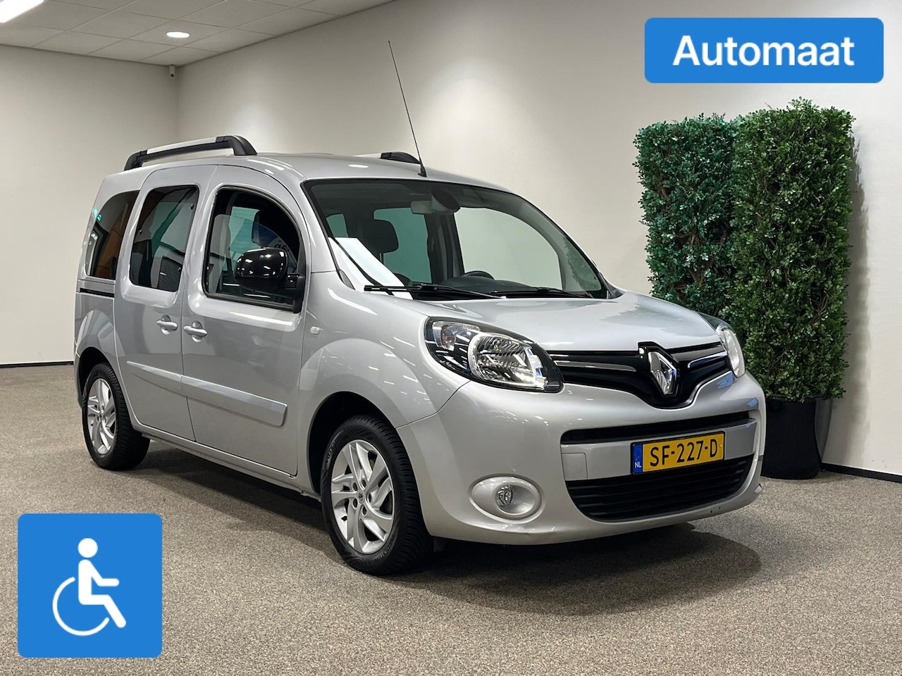 Renault Kangoo - Rolstoelauto Automaat + elektrische achterklep - AutoWereld.nl