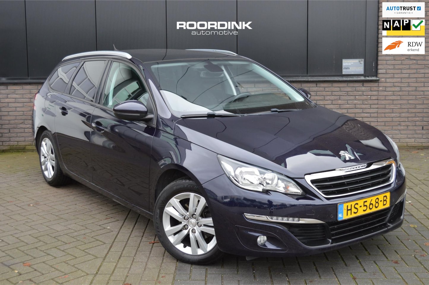 Peugeot 308 SW - Panoramadak|Trekhaak|Clima|Cruise - AutoWereld.nl