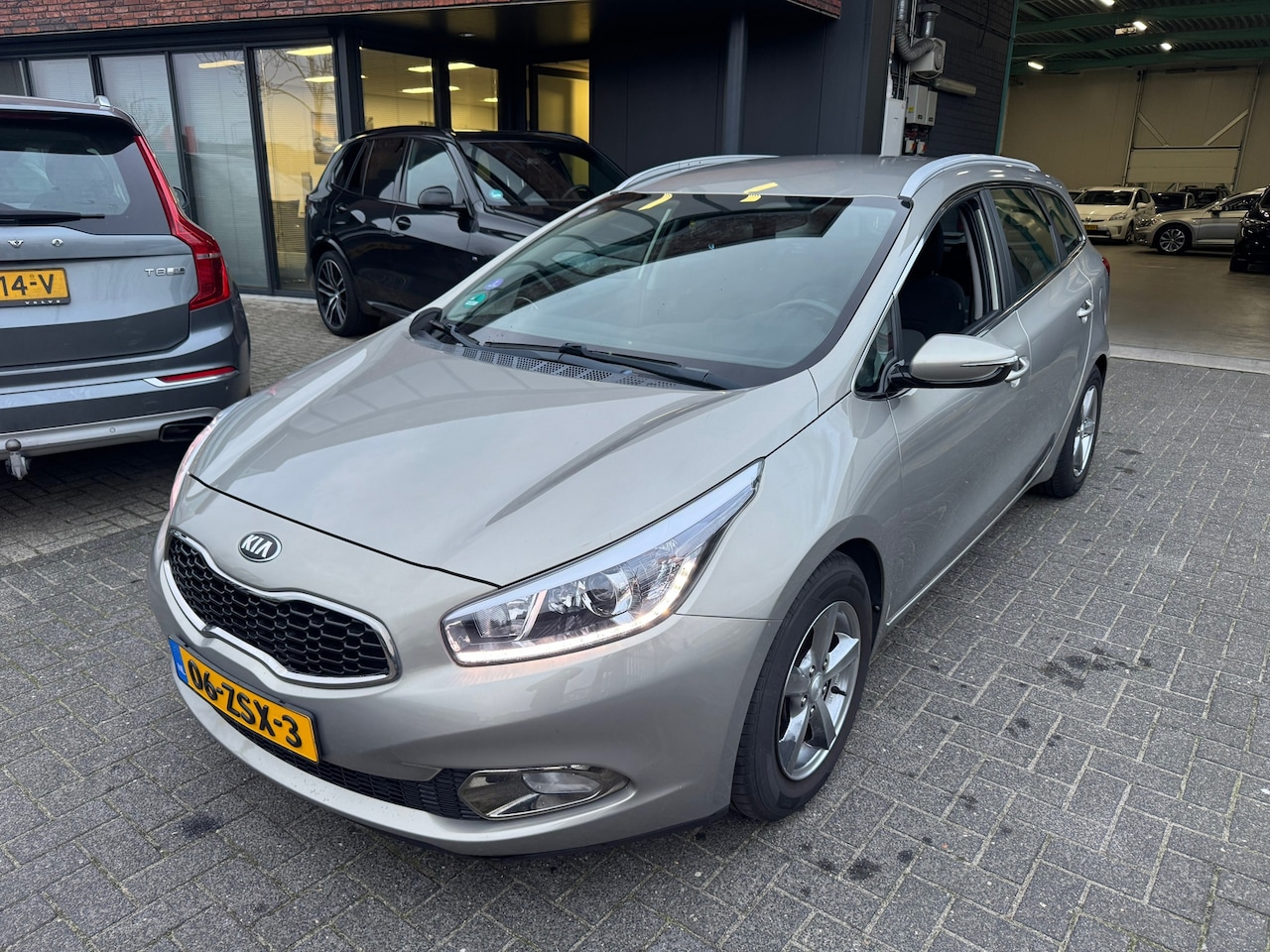 Kia Cee'd Sportswagon - 1.6 GDI Comfort Pack CLIMA CRUISE DEALER ONDERHOUDEN - AutoWereld.nl