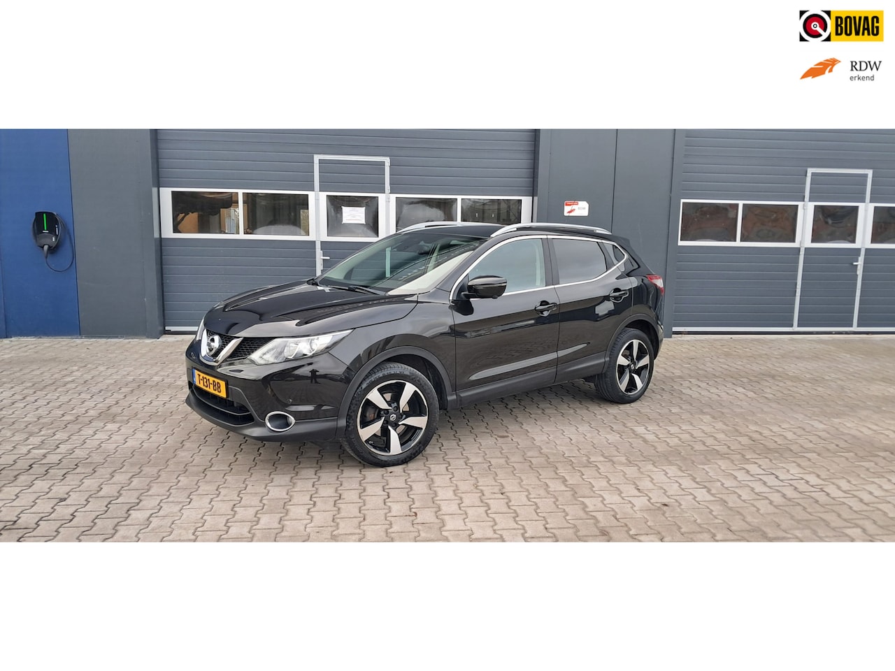 Nissan Qashqai - 1.2 N-Connecta Camera-pdc-pano-trekhaak-cruise - AutoWereld.nl