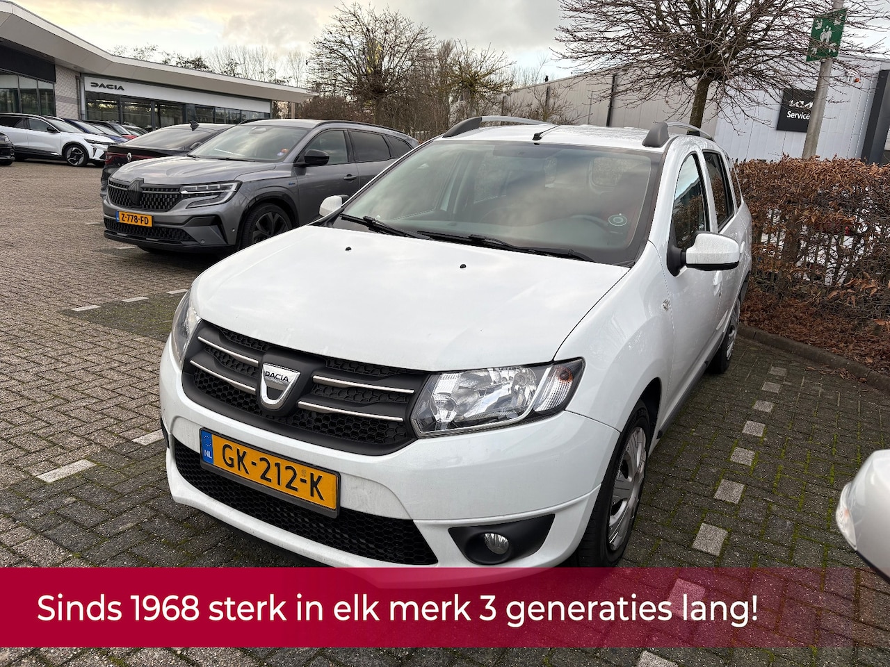 Dacia Logan MCV - 0.9 TCe Lauréate 90PK! NL AUTO NAP! Airco l Cruise l LED l Elek pakket! 2 sleutels l Goed - AutoWereld.nl