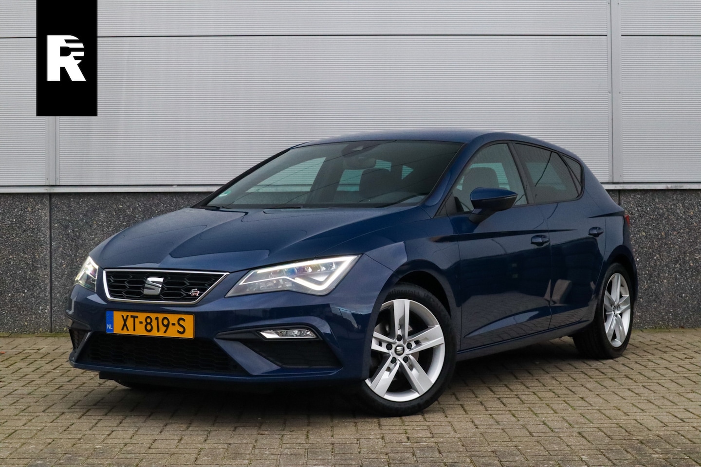 SEAT Leon - 1.5 TSI FR Business Intense Digital Dash / Camera / Beats / LED / - AutoWereld.nl