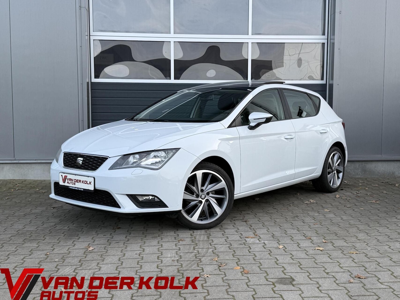 SEAT Leon - 1.2 TSI Ecomotive Panorama Cruise Lichtmetaal Stoelverwarming Airco - AutoWereld.nl
