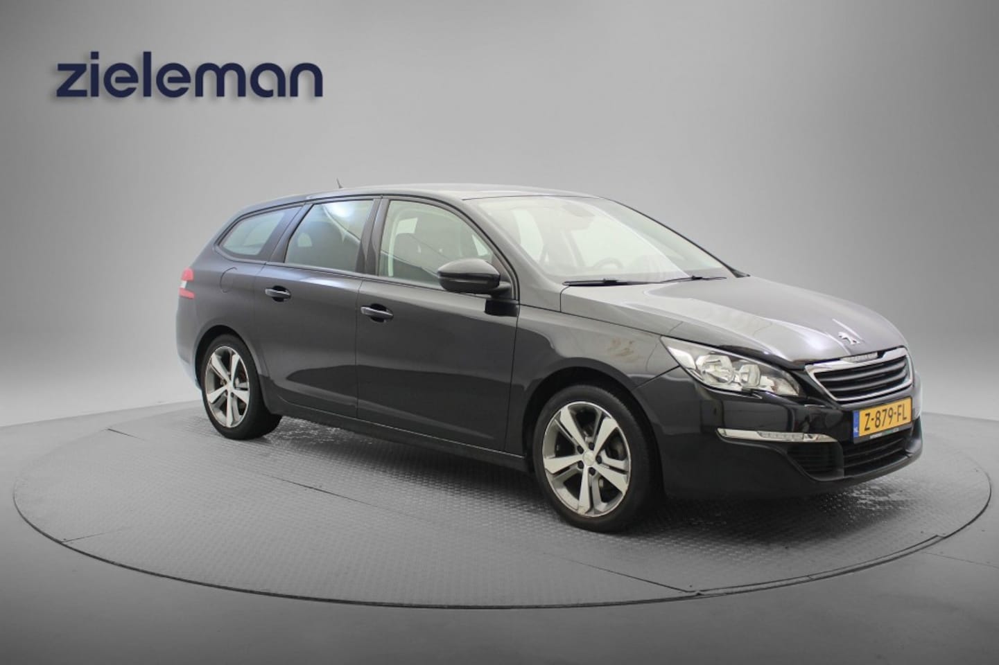 Peugeot 308 - SW 1.2 PureTech Allure - Panorama, Navi, Cruise, Clima - AutoWereld.nl