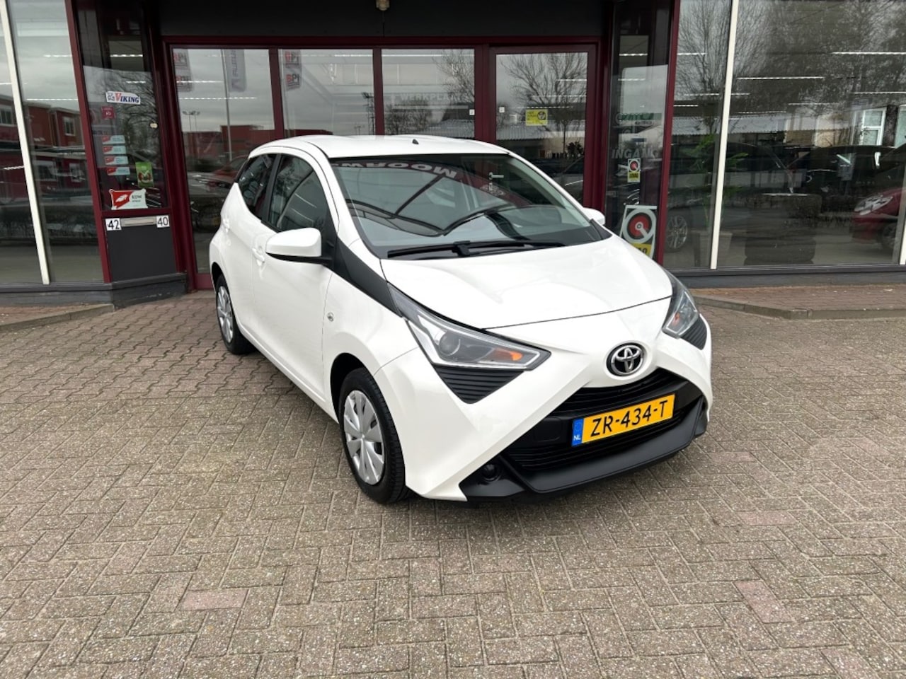 Toyota Aygo - 1.0 VVT-i x-fun 1.0 VVT-I X-FUN - AutoWereld.nl