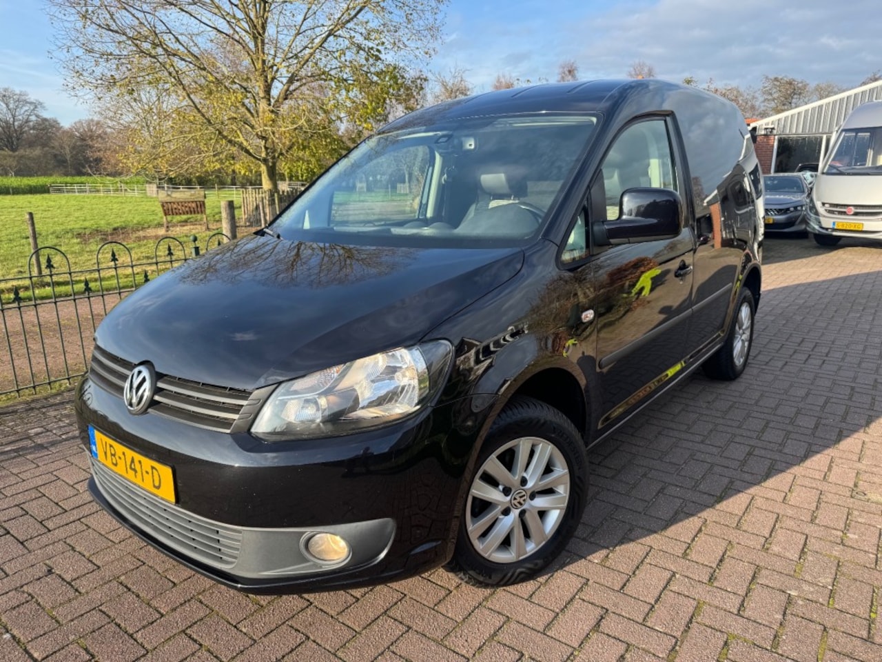 Volkswagen Caddy - 1.6 TDI DSG Highline *Org NL*Zeer mooie Caddy - AutoWereld.nl