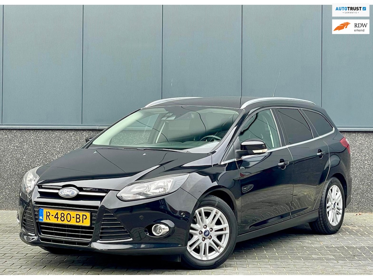 Ford Focus Wagon - 1.0 EcoBoost Titanium Clima Stoelverwarm. nieuwe D-riem - AutoWereld.nl