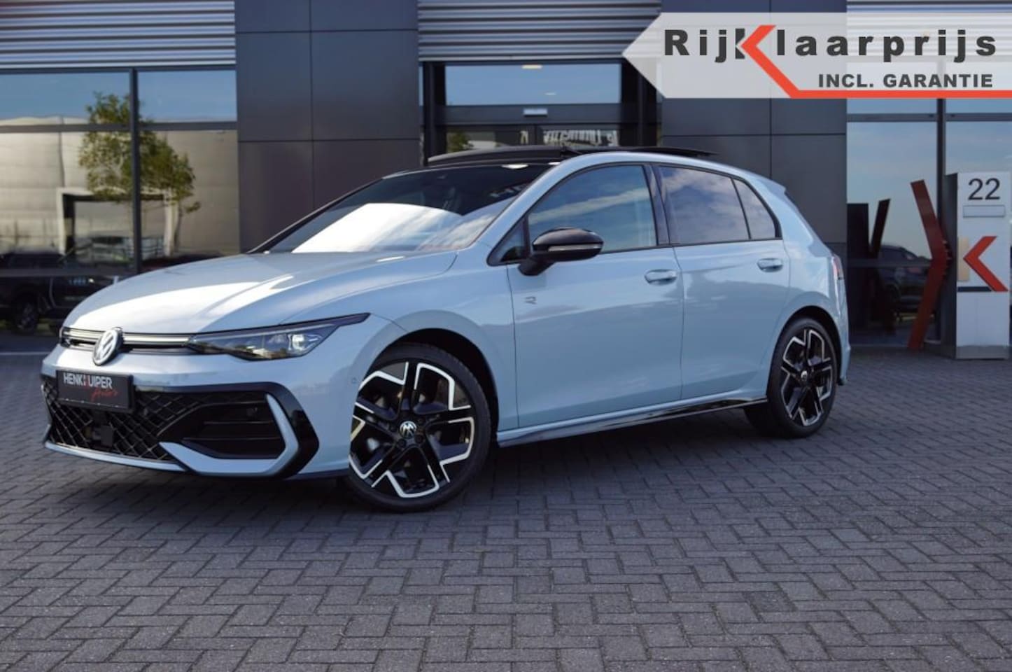 Volkswagen Golf Plus - R-line 1.5 eTSI 150pk DSG facelift Black style/ Panodak /IQ Matrix LED /Head-up/Park-assis - AutoWereld.nl