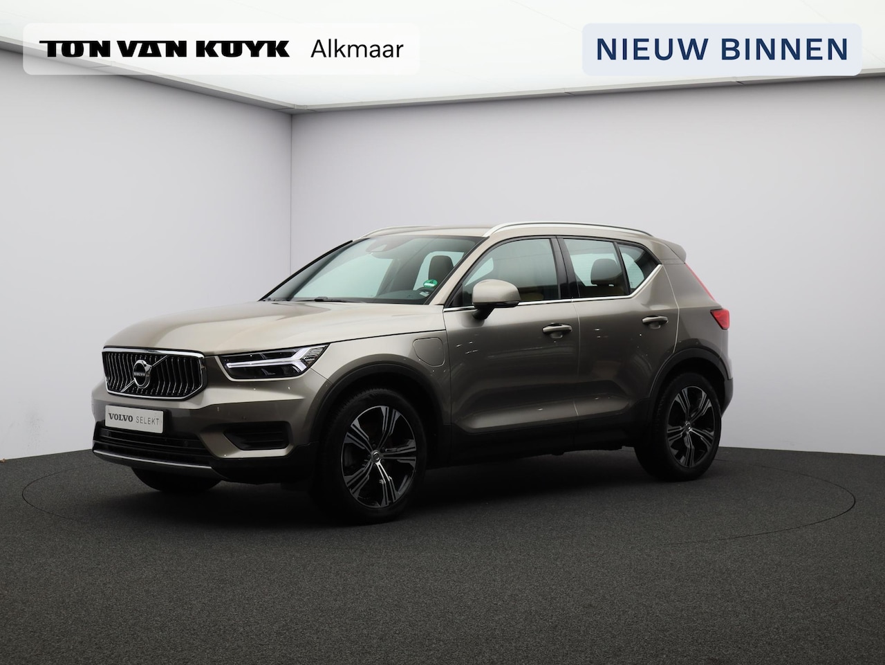 Volvo XC40 - T4 Recharge Inscription / Leder Amber / 19" / Stoel+stuurwielverwarming - AutoWereld.nl