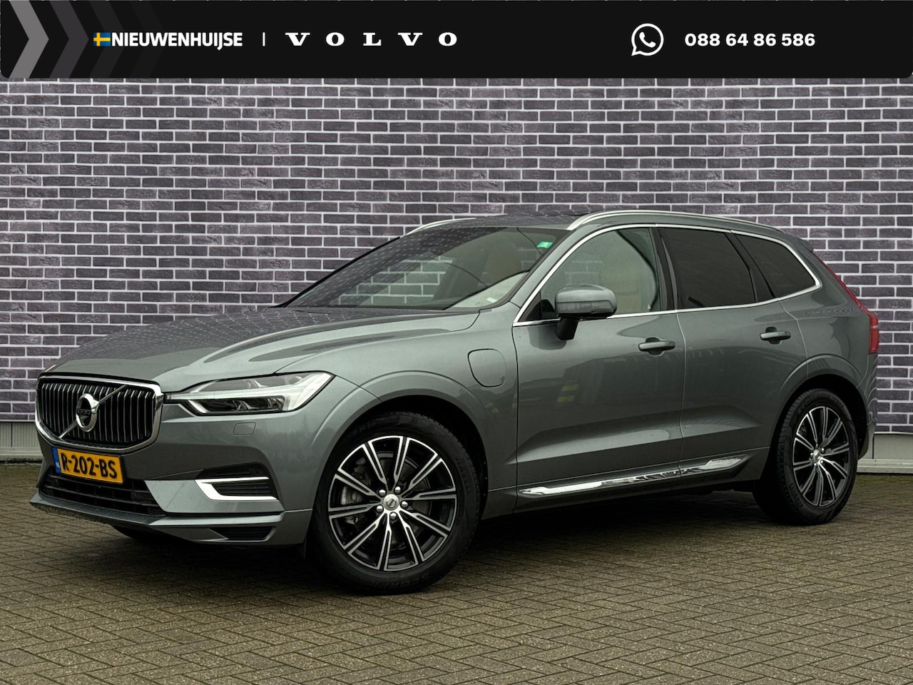 Volvo XC60 - 2.0 T8 Twin Engine AWD Inscription | Luchtvering | Panoramadak | Massagestoelen met ventil - AutoWereld.nl