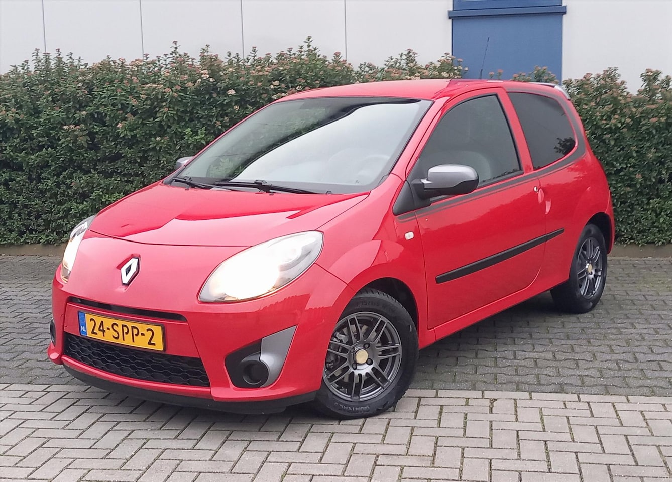 Renault Twingo - 1.2 16V 75pk ECO² Collection - AutoWereld.nl