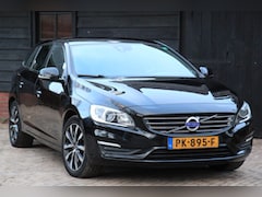 Volvo V60 - 2.0 T3 Polar+ Dynamic Xenon/Leer/Navigatie/Parkeersensor/Stoelverwarming