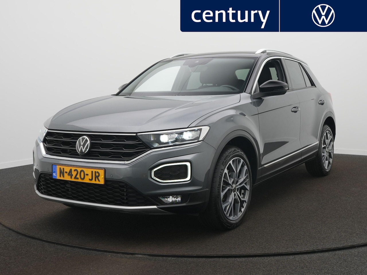 Volkswagen T-Roc - 1.5 TSI Sport Navigatie - LED - Camera - Stoelverwarming - ACC - AutoWereld.nl