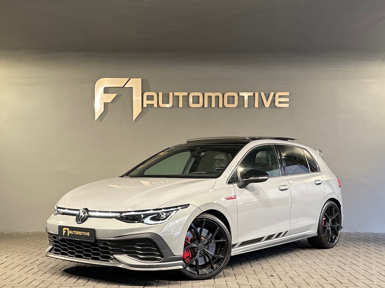 Volkswagen Golf - 2.0 TSI GTI Clubsport Pano|HUD|H/K|Mem|Leder - AutoWereld.nl