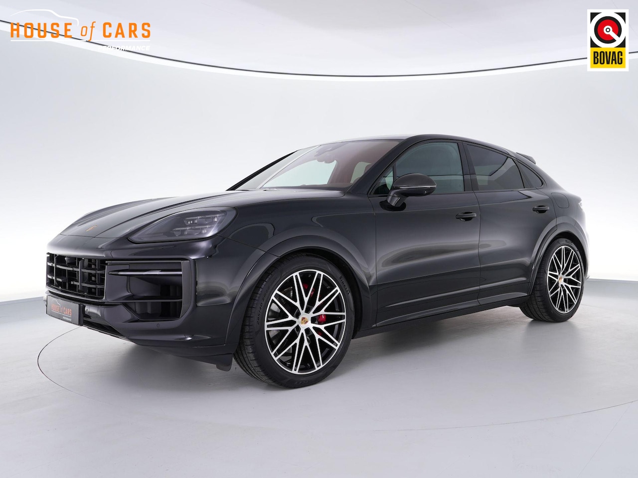 Porsche Cayenne Coupé - 3.0 470pk E-Hybrid |BTW-auto|passenger display|achteras besturing|carbon ext|soft close|pa - AutoWereld.nl