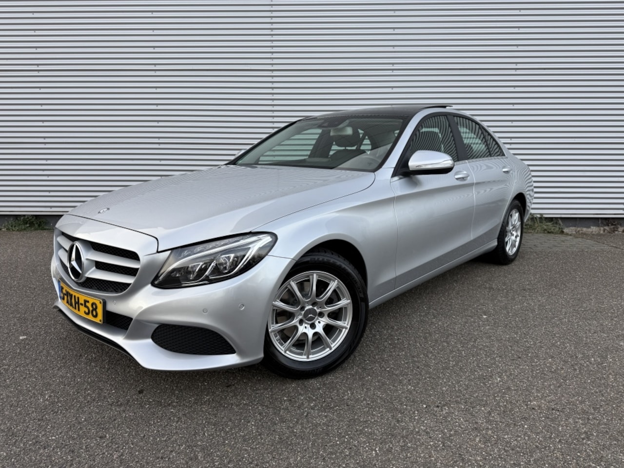 Mercedes-Benz C-klasse - 180 NAP PANO LED PDC STOELVERWARMING NAVI - AutoWereld.nl