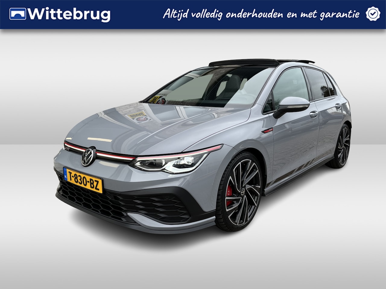 Volkswagen Golf - 2.0 TSI GTI Clubsport / AUTOMAAT/ 300 PK/ PANO/ HARMAN KARDON/ CAMERA/ PARK. SENSOREN/ LED - AutoWereld.nl