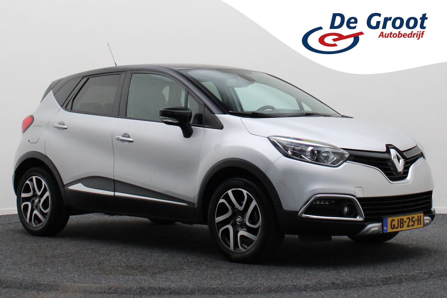 Renault Captur - 1.2 TCe Xmod Automaat Two-Tone, Camera, Navigatie, Keyless, Trekhaak, PDC - AutoWereld.nl