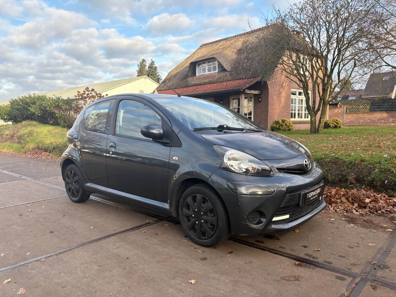 Toyota Aygo - 1.0 VVT-i Access|FACELIFT|NAVI|STOELVERW|AIRCO|5DRS|BOEKJES|ONDERHOUDEN|2 KEYS - AutoWereld.nl