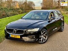 Volvo V60 - 2.0 T5 Momentum/Camera/Trekhaak/Pdc