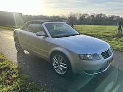 Audi A4 Cabriolet - 2.4 V6 Exclusive