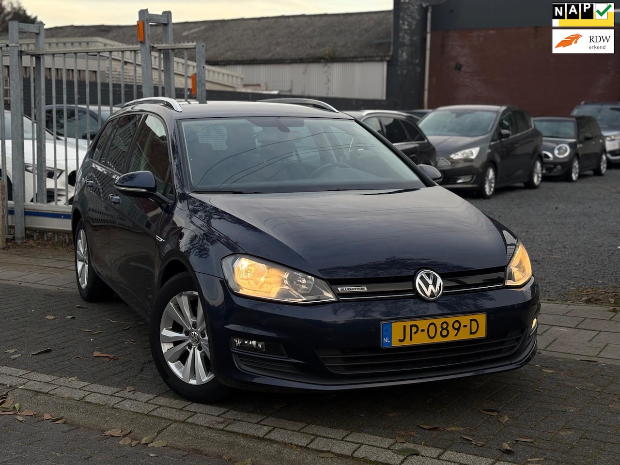 Volkswagen Golf Variant - 1.0 TSI Connected Series | Dealer onderhouden | Groot Navigatie | A.Camera | Cruise contro - AutoWereld.nl