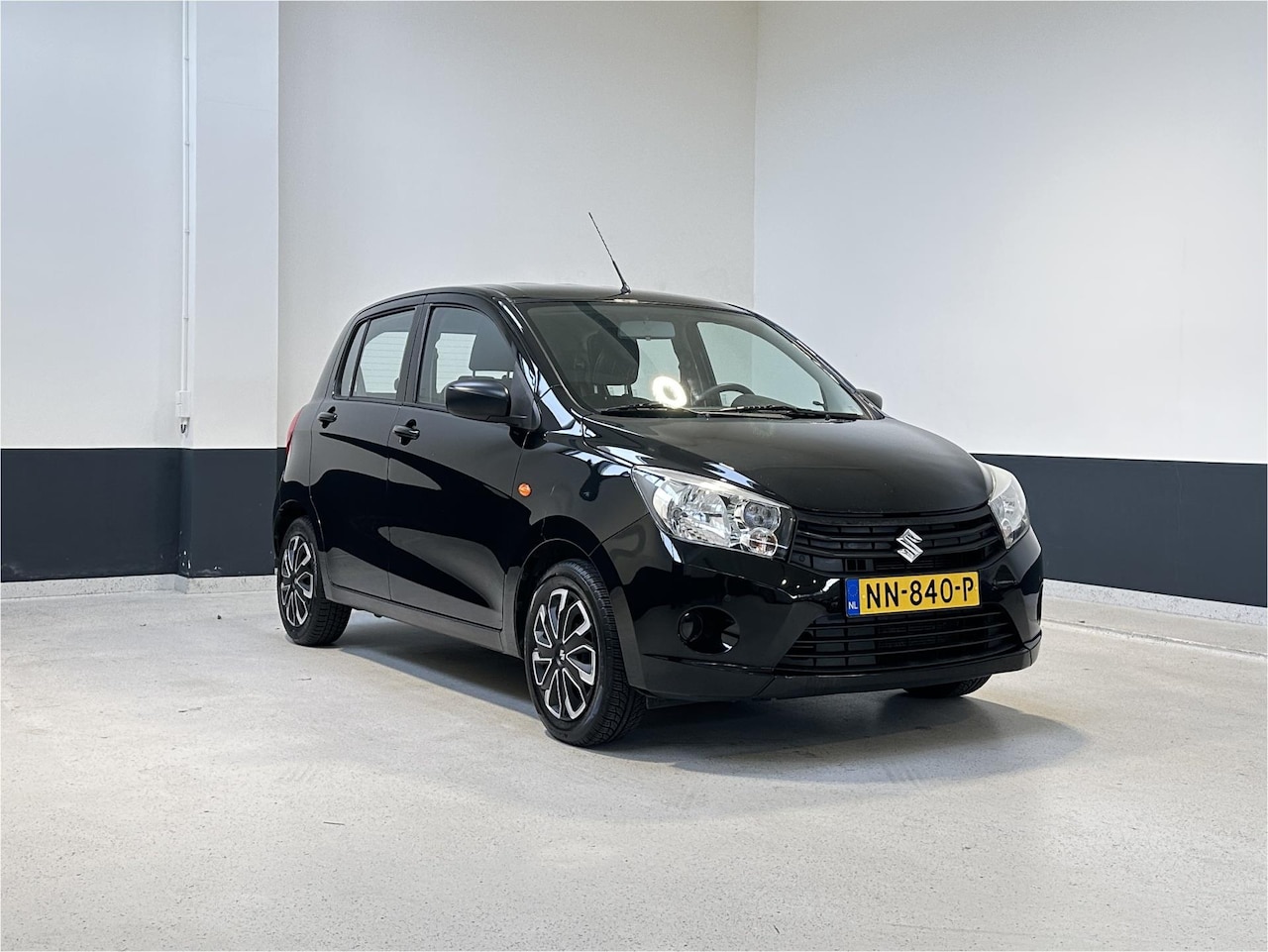 Suzuki Celerio - 1.0 Comfort | NL | Navigatie | PDC | - AutoWereld.nl